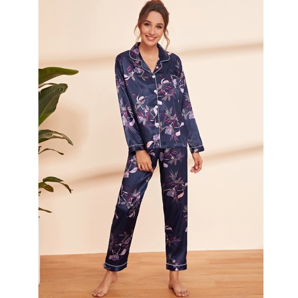 Satin 2 Piece Pajama Set in Navy Blue - Picture 2 of 6